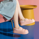 Pantufa Impermeável de Pelúcia SoftStep™ – Solado Antiderrapante para Casa e Jardim